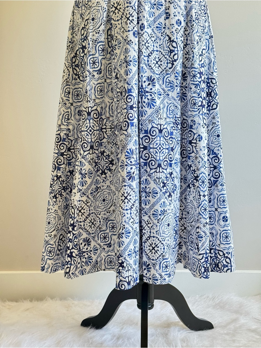 Avec Les Filles Blue and White Patterned Halter Neck Maxi Dress Size 8 NWT - Picture 9 of 15